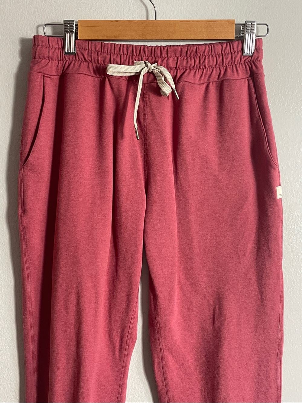Vuori Women's Pink Joggers Size XS - Picture 2 of 8